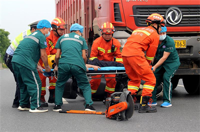 中方沛县道路救援